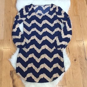 xs chevron print long sleeve dress